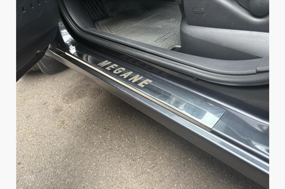 Renault Megane II 2004–2009 Durvju sliekšņu uzlikas (Carmos, 4 gab., tērauds) Foto 1