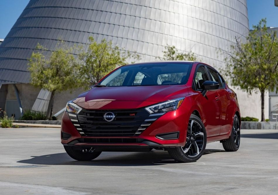 Apskats: atjauninātais Nissan Versa sedans
