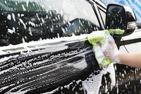 Vai auto drīkst mazgāt ar sadzīves līdzekļiem?