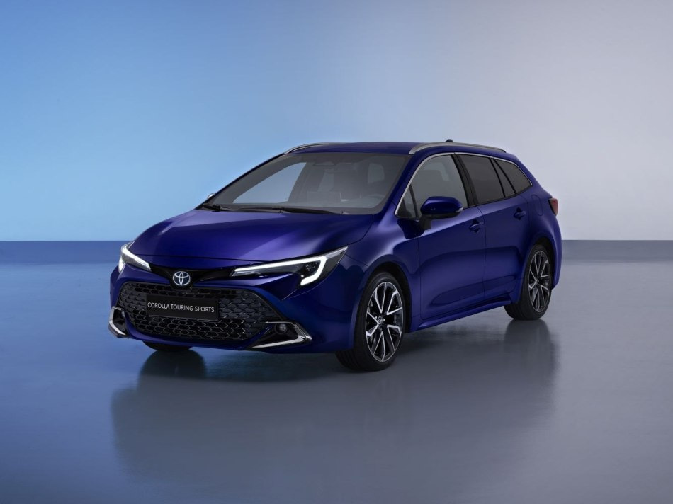 Toyota Corolla Touring Sports hibrīda universāļa apskats