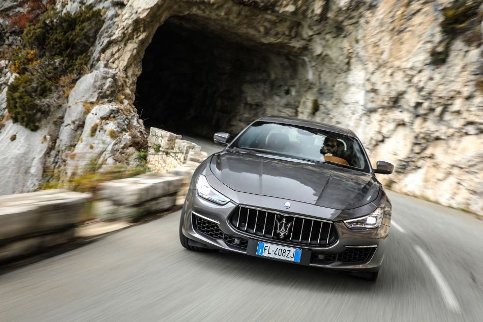 Apskats: augstas veiktspējas itāļu sedans Maserati Ghibli