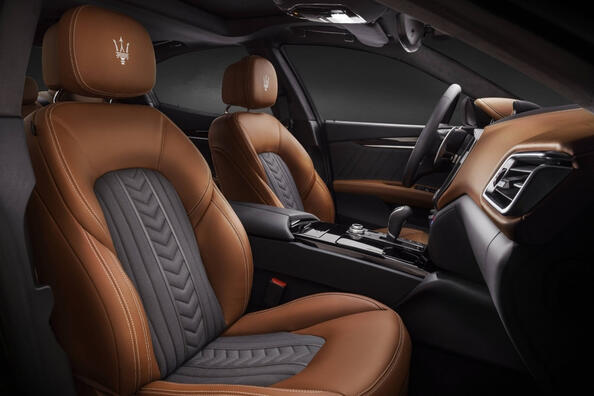 Apskats: augstas veiktspējas itāļu sedans Maserati Ghibli Foto 6