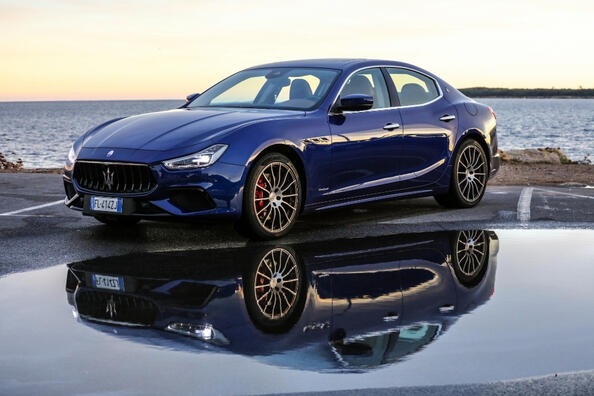 Apskats: augstas veiktspējas itāļu sedans Maserati Ghibli Foto 3