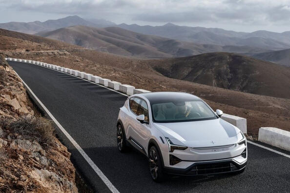 Elektriskā krosovera Polestar 3 apskats