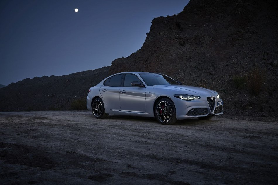Alfa Romeo Giulia 2022: atjaunināts itāļu sedans