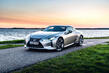 Lexus LC 500h: hibrīda sporta auto foto 1