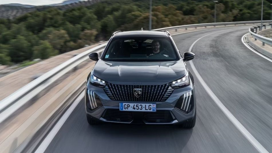 Otrās paaudzes Peugeot 2008 feislifts (2023)