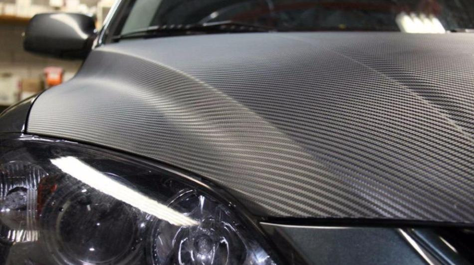 Karbona plēves noņemšana no auto pašam: praktiski padomi