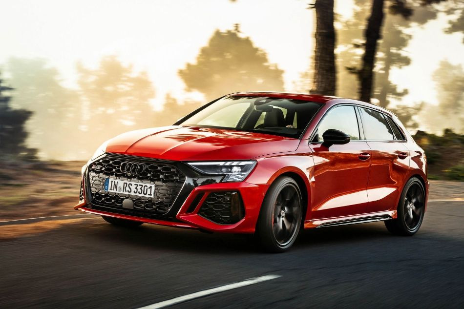 Audi RS 3 Sportback apskats: jaudīgs un sportisks hečbeks