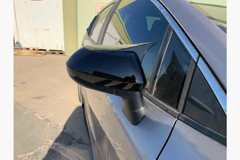 Toyota Corolla 2019– Spoguļu vāciņi BMW-Style (2 gab.) Foto 1