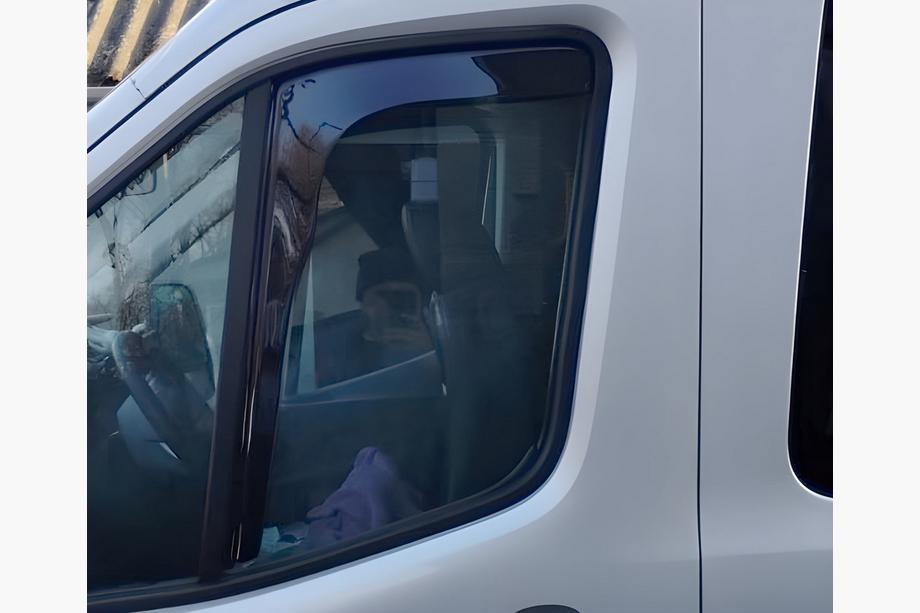 Ford Transit 2014– Ievietojamie logu vēja deflektori (2 gab., Esa) Image