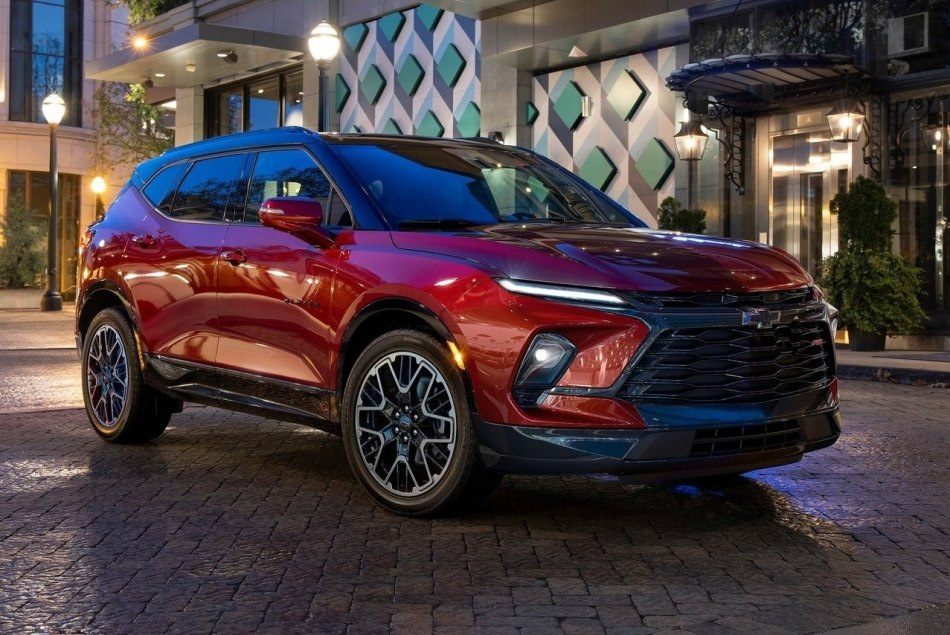 Atjauninātais Chevrolet Blazer krosovers
