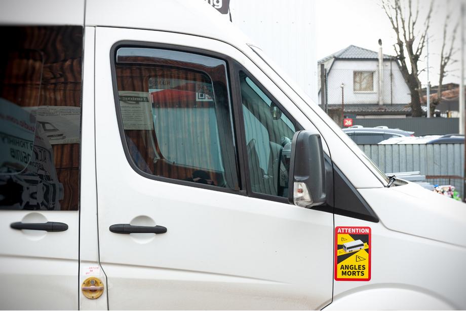 Mercedes Sprinter W906 2006–2018 Logu vēja deflektori, ievietojami (daļēji caurspīdīgi, 2 gab., Cagatay) Foto 10