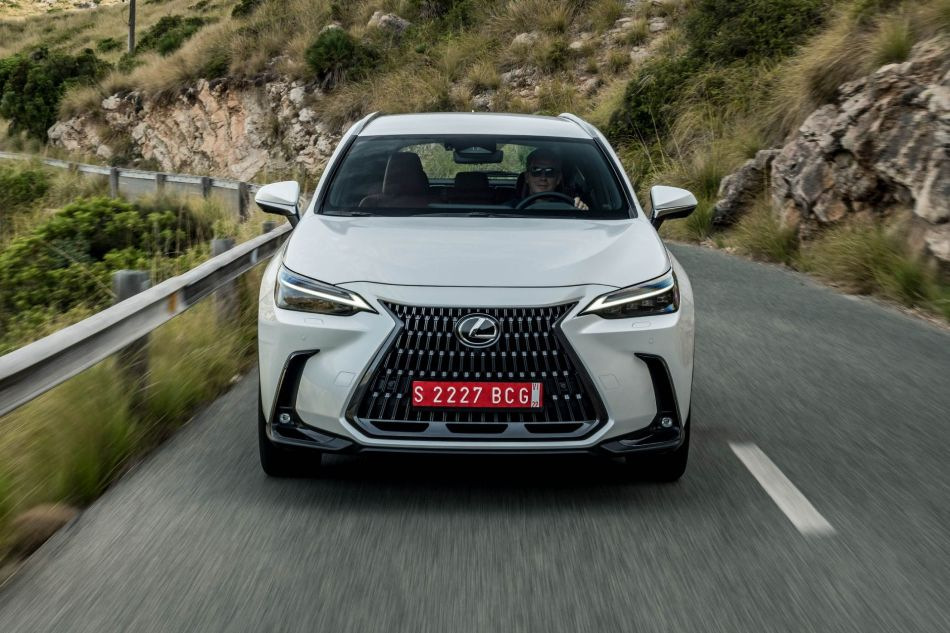 Lexus NX II paaudzes apskats: sportiskuma un komforta apvienojums