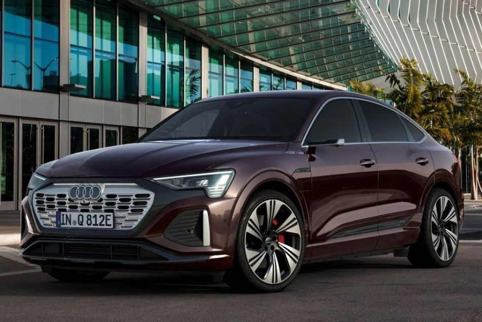 Apskats: augstas veiktspējas elektriskais krosovers Audi Q8 Sportback e-tron