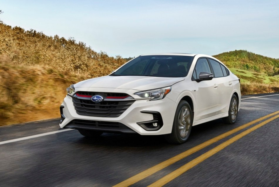 Subaru Legacy 2022: atjauninātā VII paaudzes sedana apskats