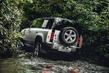 Apskats: liels un jaudīgs apvidus auto Land Rover Defender 110 foto 4