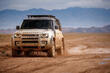 Apskats: liels un jaudīgs apvidus auto Land Rover Defender 110 foto 1