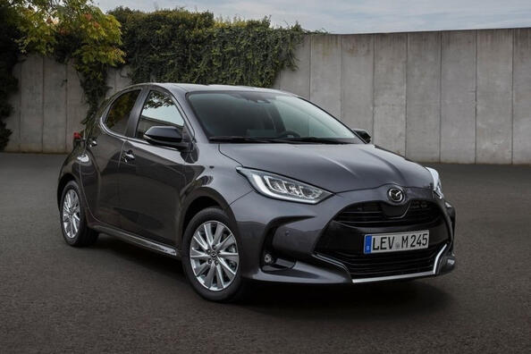 Subkompakts hečbeks: Mazda 2 Hybrid
