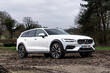 Otrās paaudzes Volvo V60 Cross Country universāļa apskats foto 1