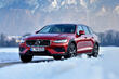 Otrās paaudzes Volvo V60 Cross Country universāļa apskats foto 3