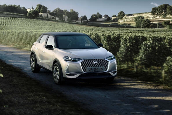 Apskats: augsto tehnoloģiju krosovers DS 3 Crossback