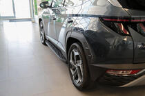 Hyundai Tucson NX4 2021– Sānu sliekšņi Shining Black (2 gab., alumīnijs) foto 2