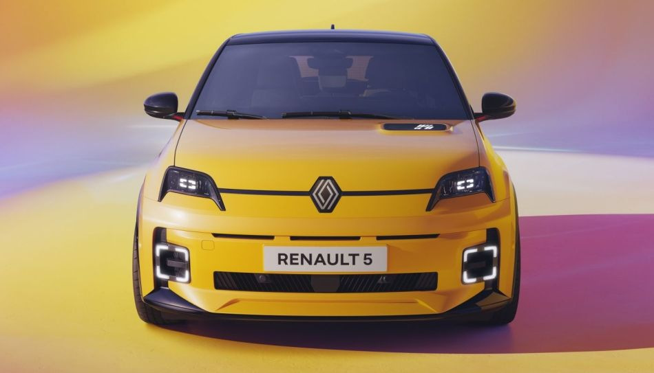 Renault 5 E-Tech 2024 subkompaktā elektroauto apskats