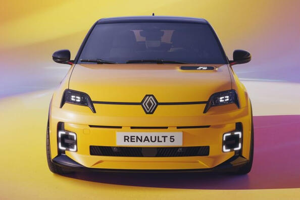 Renault 5 E-Tech 2024 subkompaktā elektroauto apskats