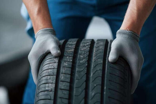 Kā pareizi kopt automašīnas riepas?