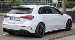 Mercedes A-class W177 2018– Aizmugurējais difuzors ar izpūtēja uzgaļiem (Dizains A35 HB) foto 1
