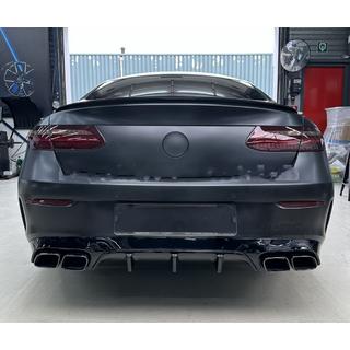 Aizmugurējais difuzors Black ar izplūdes uzgaļiem Black (AMG63 Design)