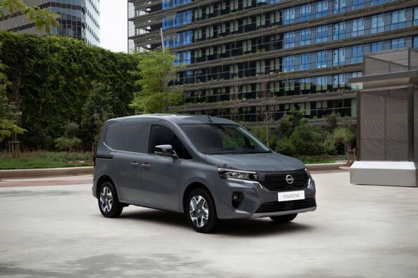 Nissan Townstar apskats: komforta un funkcionalitātes apvienojums
