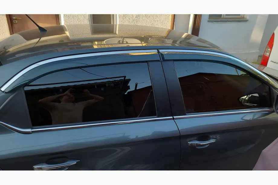 Peugeot 301 2012– Logu vēja deflektori ar hromētu līsti Niken Luxury (4 gab.) Foto 1