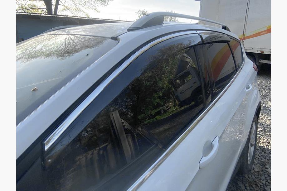 Ford Kuga/Escape 2013–2019 Logu vēja deflektori ar hromētu līsti Niken Luxury (4 gab.) Image