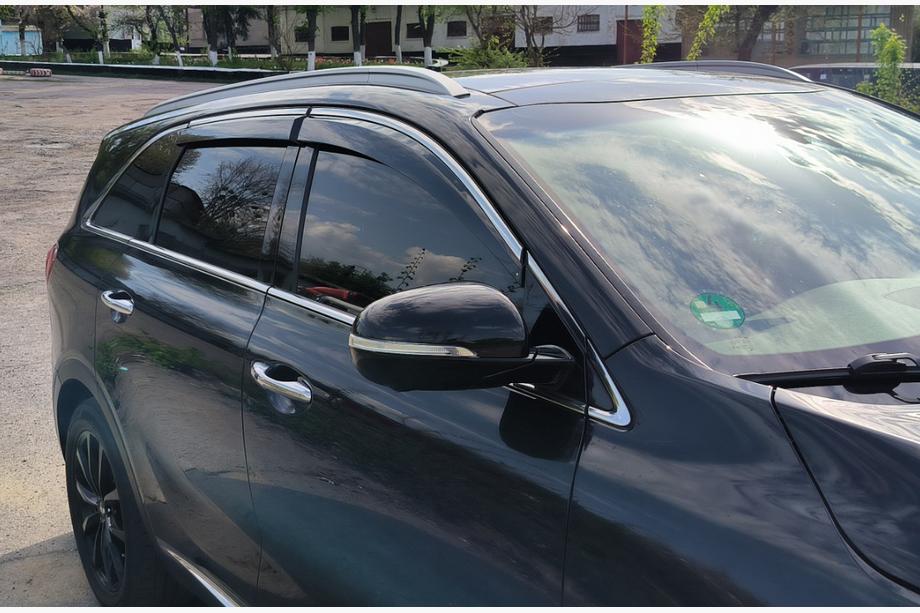 Kia Sorento III UM 2014–2020 Logu vēja deflektori ar hromētu līsti Niken Luxury (4 gab.) Foto 1