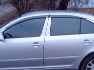 Skoda Octavia II A5 2006–2010 Logu vēja deflektori ar hromētu līsti Niken Luxury (LiftBack, 4 gab.) foto 2