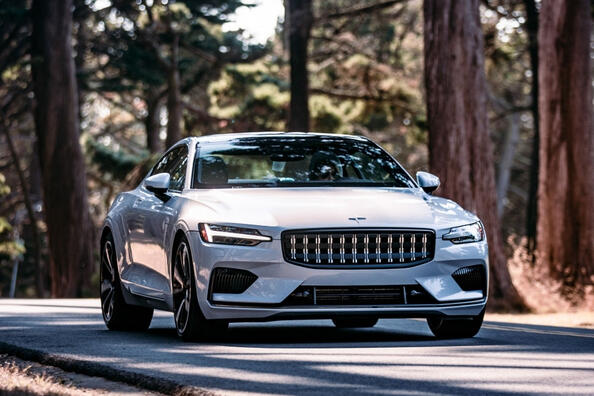 Polestar 1 hibrīda kupejas apskats