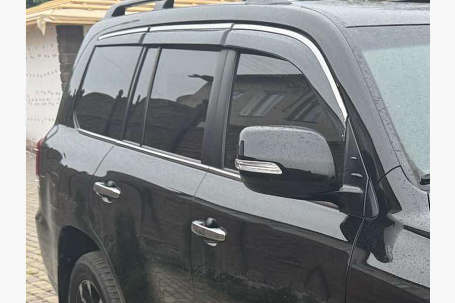 Lexus LX570/450d 2008–2022 Logu vēja deflektori ar hromētu līsti Niken Luxury (2008-2015, 6 gab.) Image