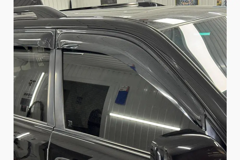 Lexus LX470 1998–2007 Logu vēja deflektori Niken Luxury (4 gab.) Image