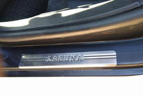 Renault Laguna 2001–2007 Sliekšņu uzlikas OmsaLine (4 gab., nerūsējošais tērauds) foto 2