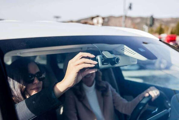 Neparasti aksesuāri automašīnai