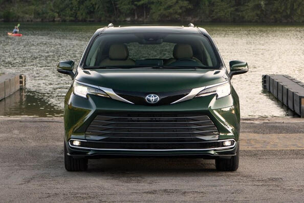 Toyota Sienna 4. paaudzes minivena apskats