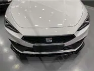 Seat Leon 2020– Priekšējā bufera lūpas uzlika DPT V-2 (spīdīgi melna) foto 3