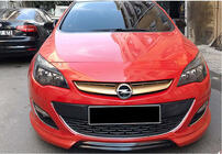 Opel Astra J 2009–2015 Priekšējā lip uzlika DPT V-1 (melns spīdīgs) foto 2