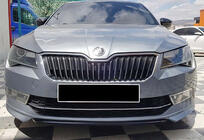 Skoda Superb 2015–2024 Priekšējā bufera lūpas uzlika DPT V-1 (2015-2020, melns spīdīgs) foto 3