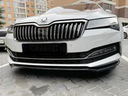 Skoda Superb 2015–2024 DPT V-2 priekšējās lūpas uzlika (2015-2020, spīdīgi melna) foto 8