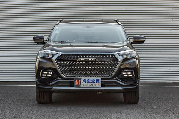 Jetour X95 apskats: tehnoloģijas un komforts vienā auto