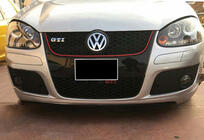 Volkswagen Golf 5 2003–2009 Priekšējā bampera lipa uzlika DPT V-1 (GTI, spīdīgi melna) foto 1