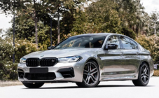 BMW 5. sērija G30/G31 2017–2023 Nieru reste M-Look (2021-2023, spīdīgi melna) foto 1